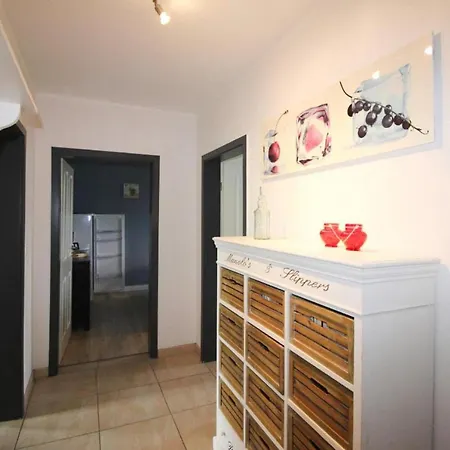 Terraced House - Dns08101g-f *